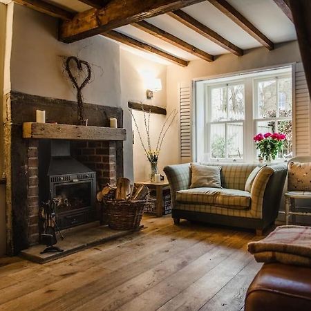 1800 Period Grade 2 Listed Cottage Addingham Екстер'єр фото