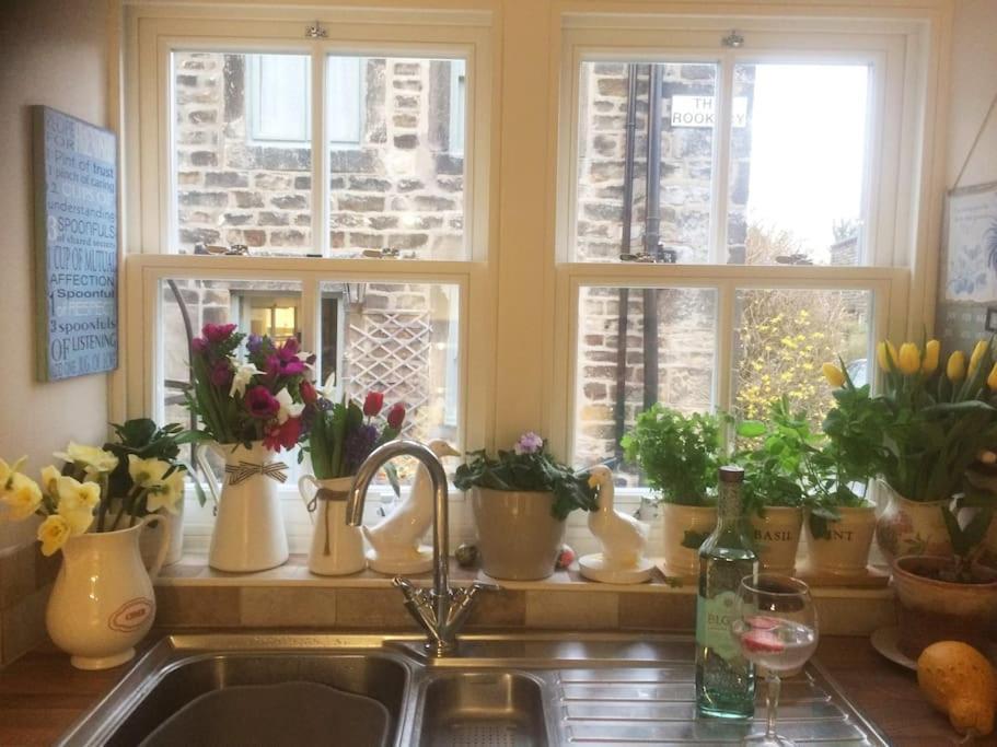 1800 Period Grade 2 Listed Cottage Addingham Екстер'єр фото
