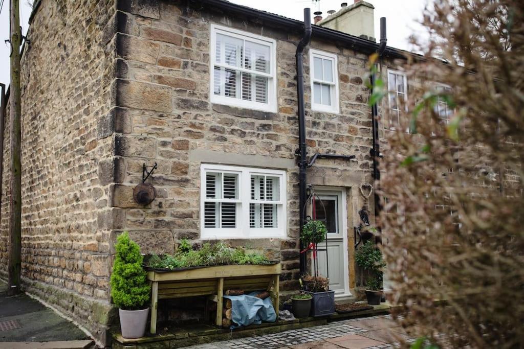 1800 Period Grade 2 Listed Cottage Addingham Екстер'єр фото